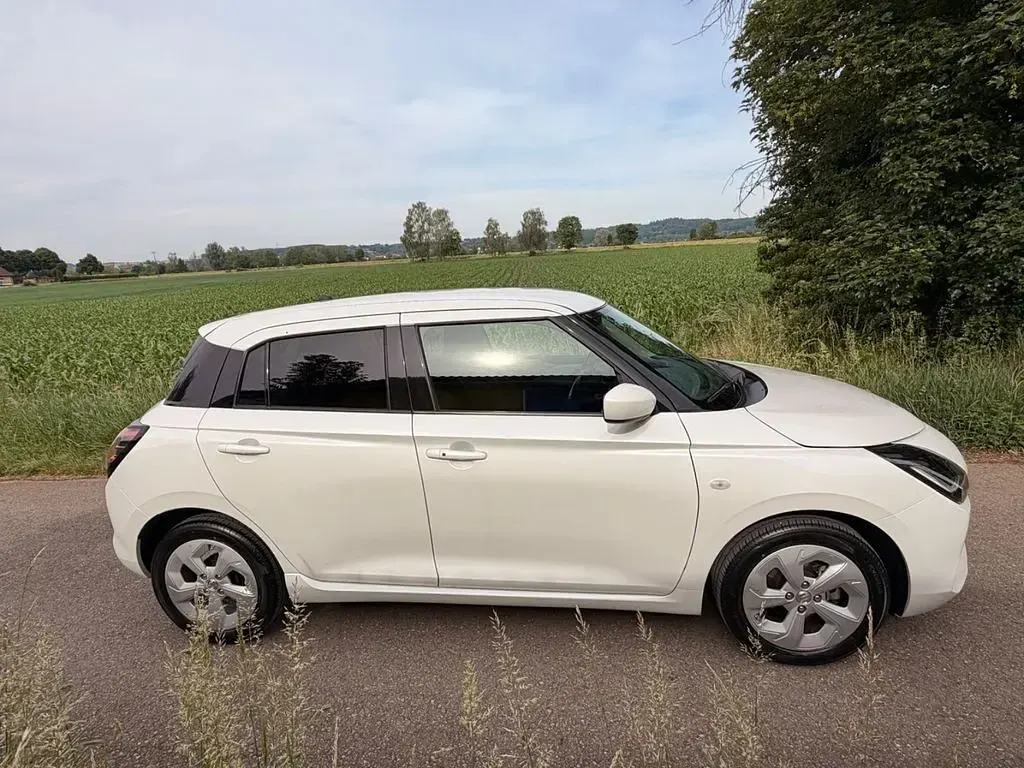 Gebraucht Suzuki Swift GL 83 PS (61 kW) 2025 Weiß Kleinwagen