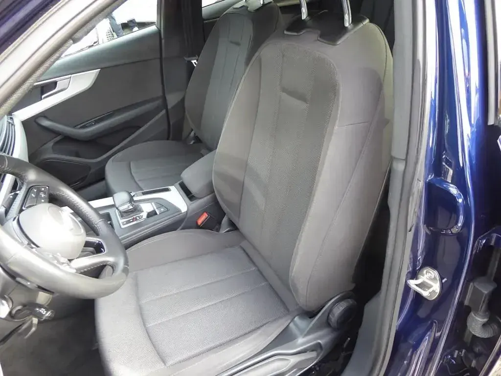 Gebraucht Audi A4 Advanced Plus 150 PS (110 kW) 2019 Blau Limousine