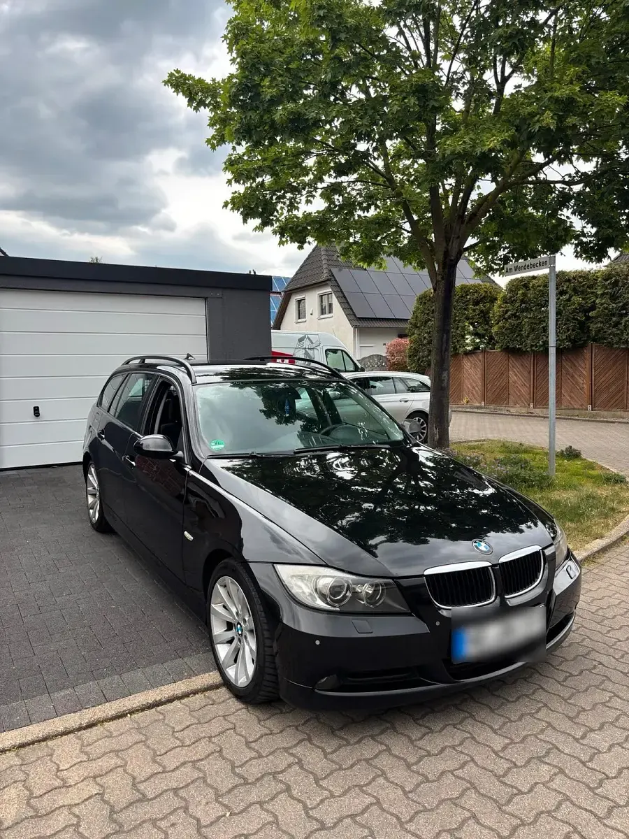 Second-hand BMW 320 163 CP (119 kW) 2007 Negru Break