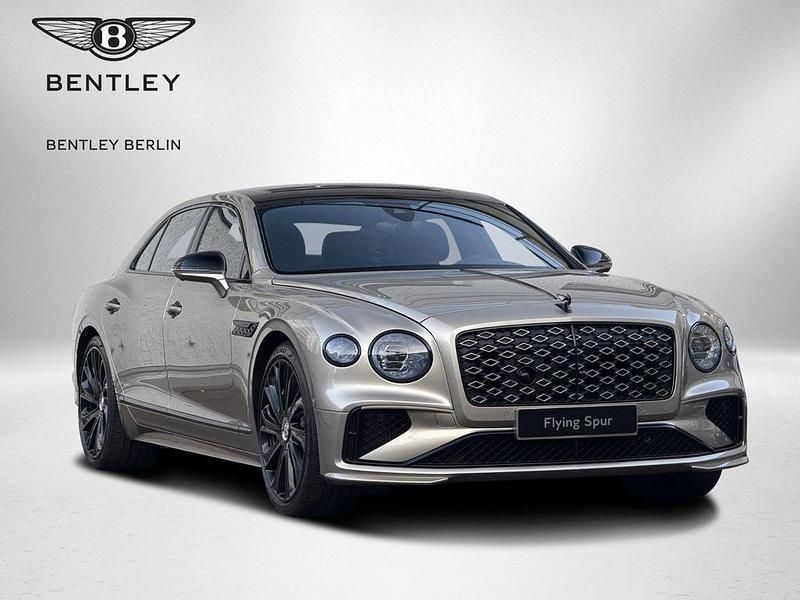 Gebraucht Bentley Flying Spur Mulliner 782 PS (575 kW) 2024 Gold Limousine