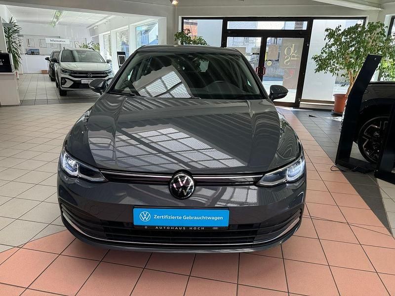 Gebraucht VW Golf VIII Move 131 PS (96 kW) 2023 Grau Limousine