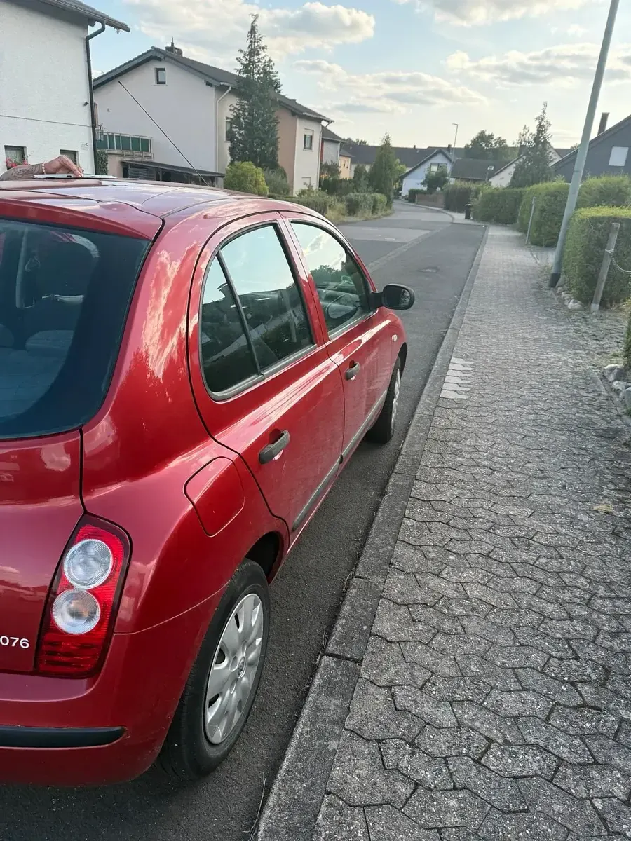 Gebraucht Nissan Micra 65 PS (47 kW) 2005 Rot Kleinwagen