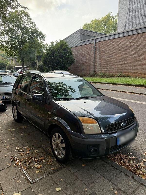 Blau Gebraucht 2005 Ford Fusion Kleinwagen | 1.800 € - Bild 1/4