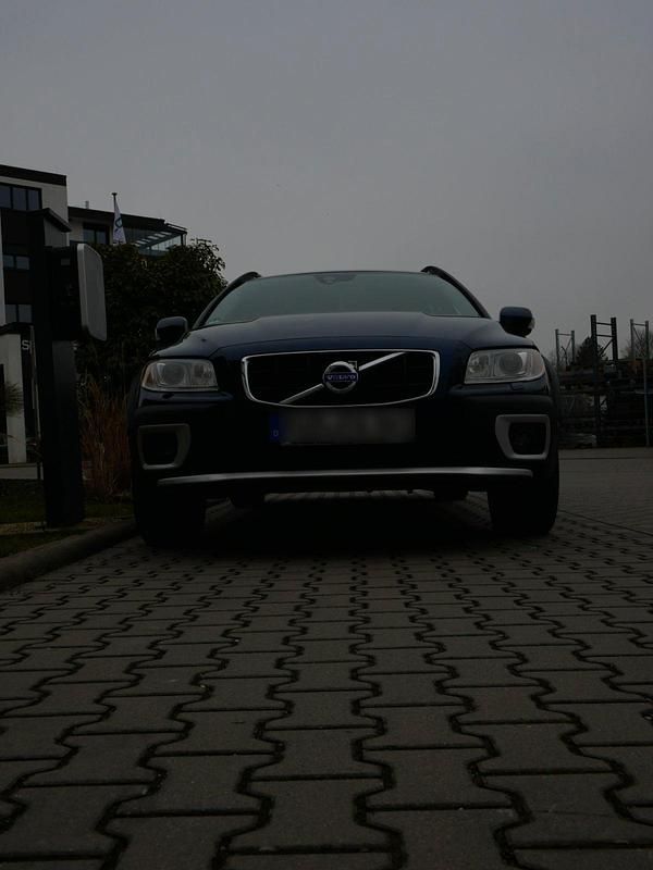 Gebraucht Volvo XC70 215 PS (158 kW) 2011 Blau Kombi