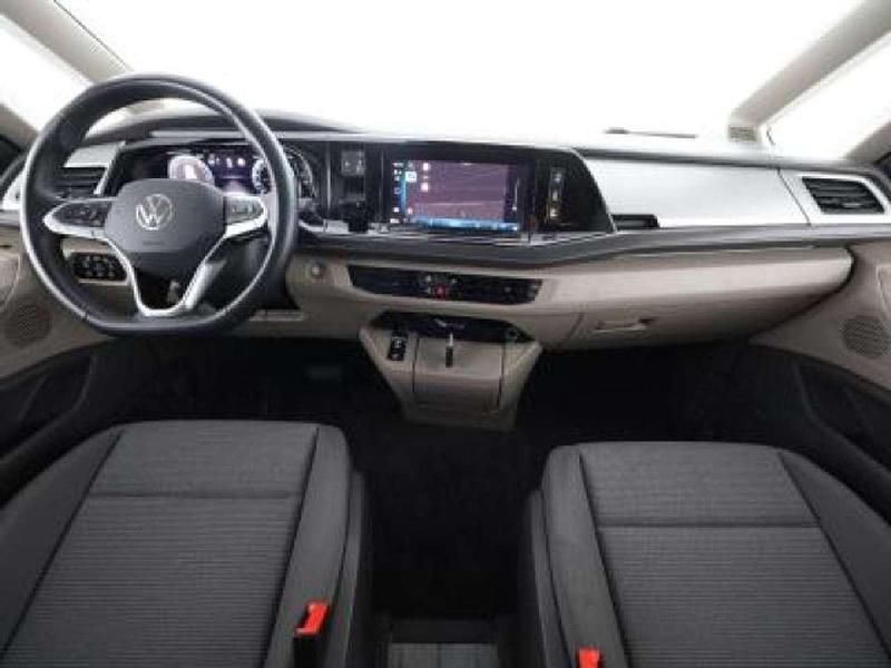 Gebraucht VW Multivan 150 PS (110 kW) 2024 Reflexsilber metallic Van