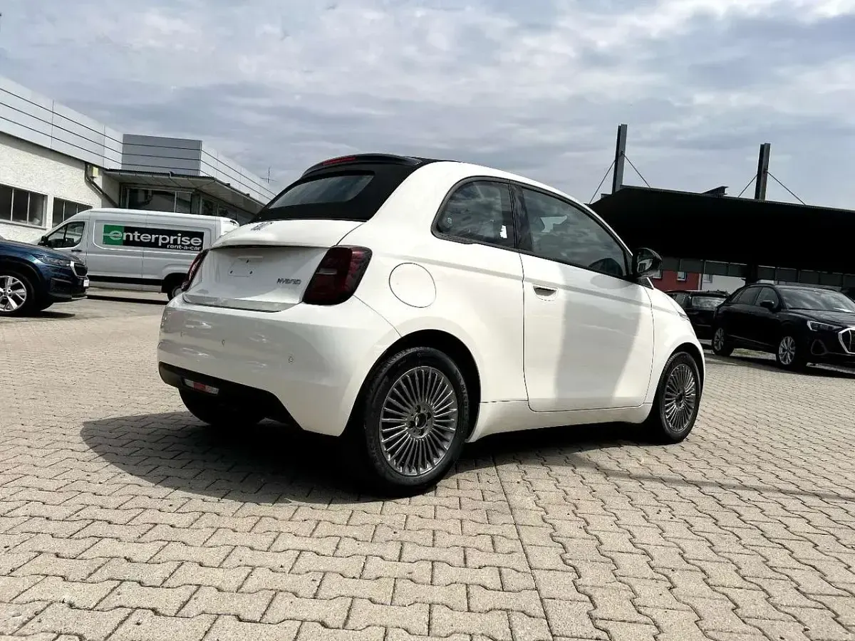 Neu Fiat 500C Icon 65 PS (47 kW) 2026 Gold Cabrio