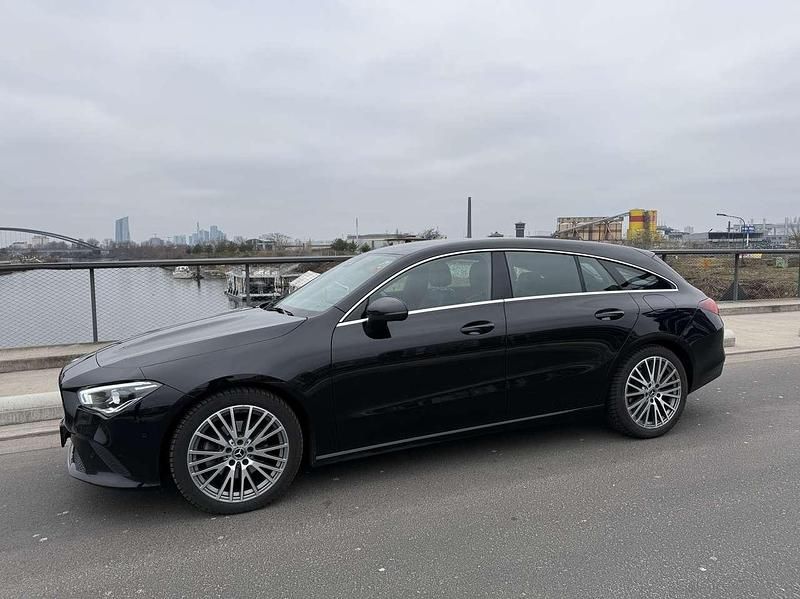 Gebraucht Mercedes CLA200 150 PS (110 kW) 2020 Schwarz Kombi