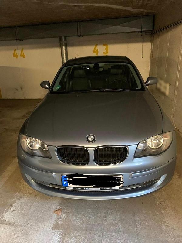 Gebraucht BMW 116 122 PS (89 kW) 2009 Blau Kleinwagen