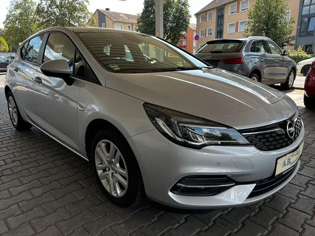 Gebraucht Opel Astra Edition 145 PS (106 kW) 2019 Silber Limousine