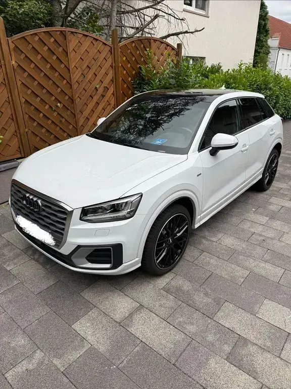 Gebraucht Audi Q2 S-Line 150 PS (110 kW) 2017 Weiß SUV