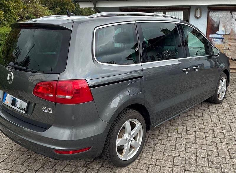 Gebraucht VW Sharan Cup 140 PS (102 kW) 2014 Grau Van / Kleinbus