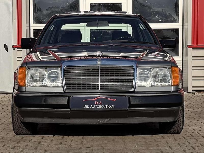 Gebraucht Mercedes 230 132 PS (97 kW) 1989 Grau Coupé