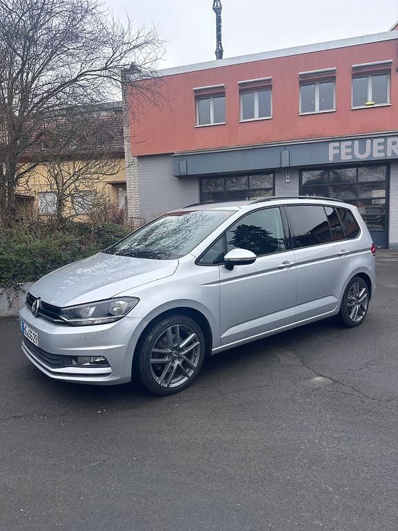 Gebraucht VW Touran Trendline 110 PS (80 kW) 2016 Grau Van / Kleinbus