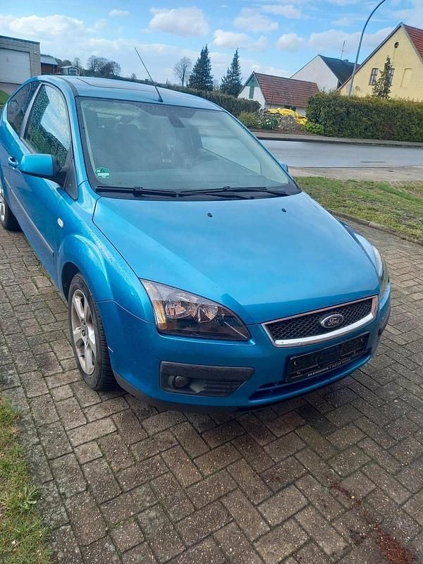 Gebraucht Ford Focus 115 PS (84 kW) 2005 Blau Coupé