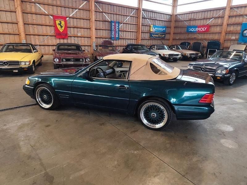 Grün Gebraucht 1996 Mercedes SL500 Cabrio | 13.900 € - Bild 1/4