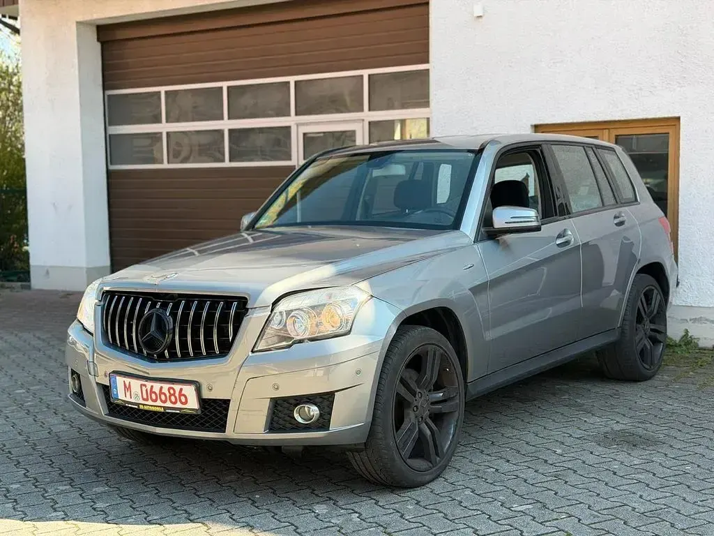 Gebraucht Mercedes GLK200 143 PS (105 kW) 2011 Grau SUV