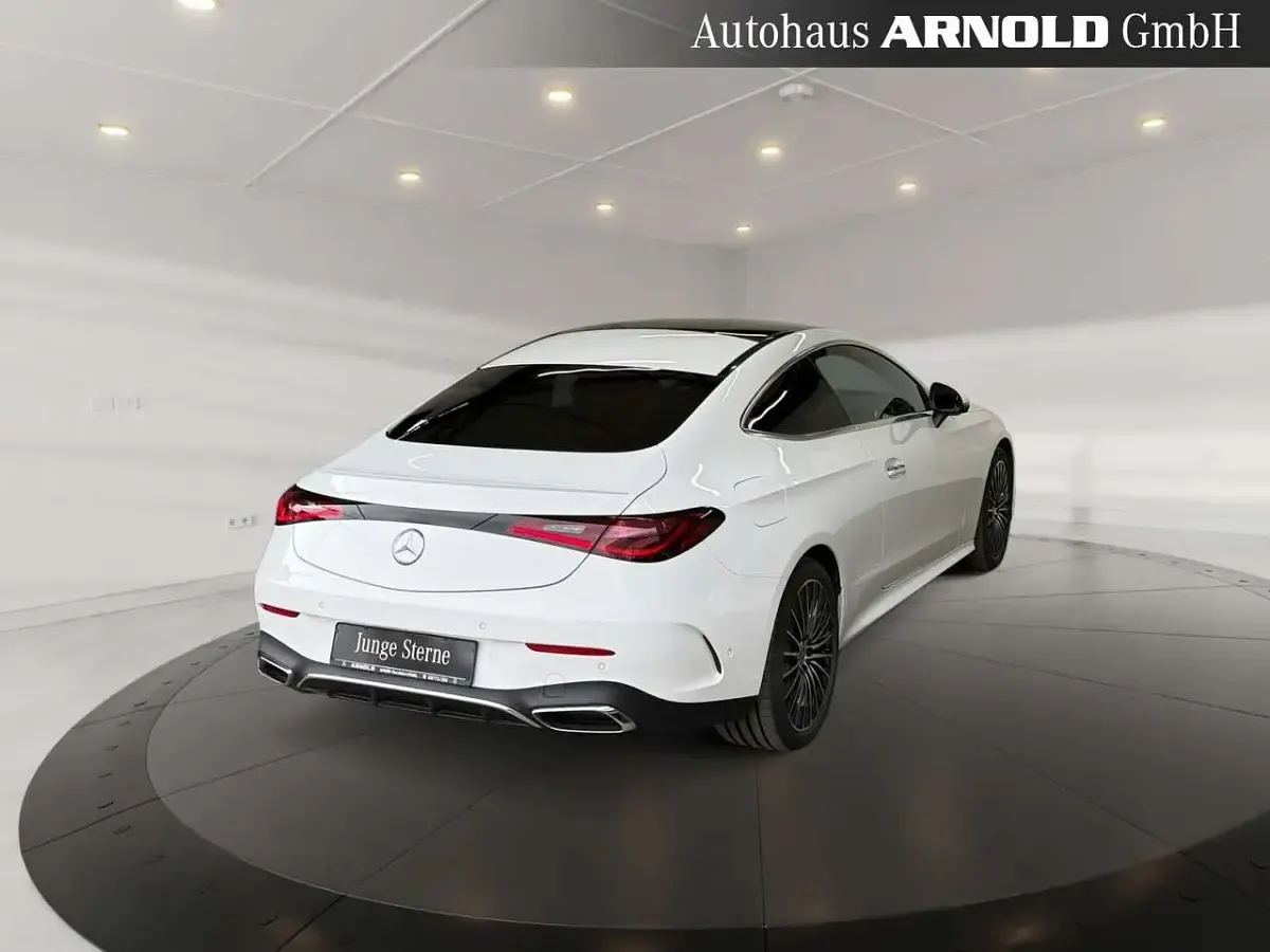 Gebraucht Mercedes CLE450 AMG line 381 PS (280 kW) 2024 Weiß Coupé