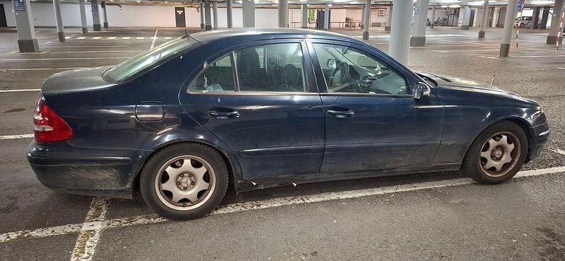 Gebraucht Mercedes E200 122 PS (89 kW) 2003 Limousine