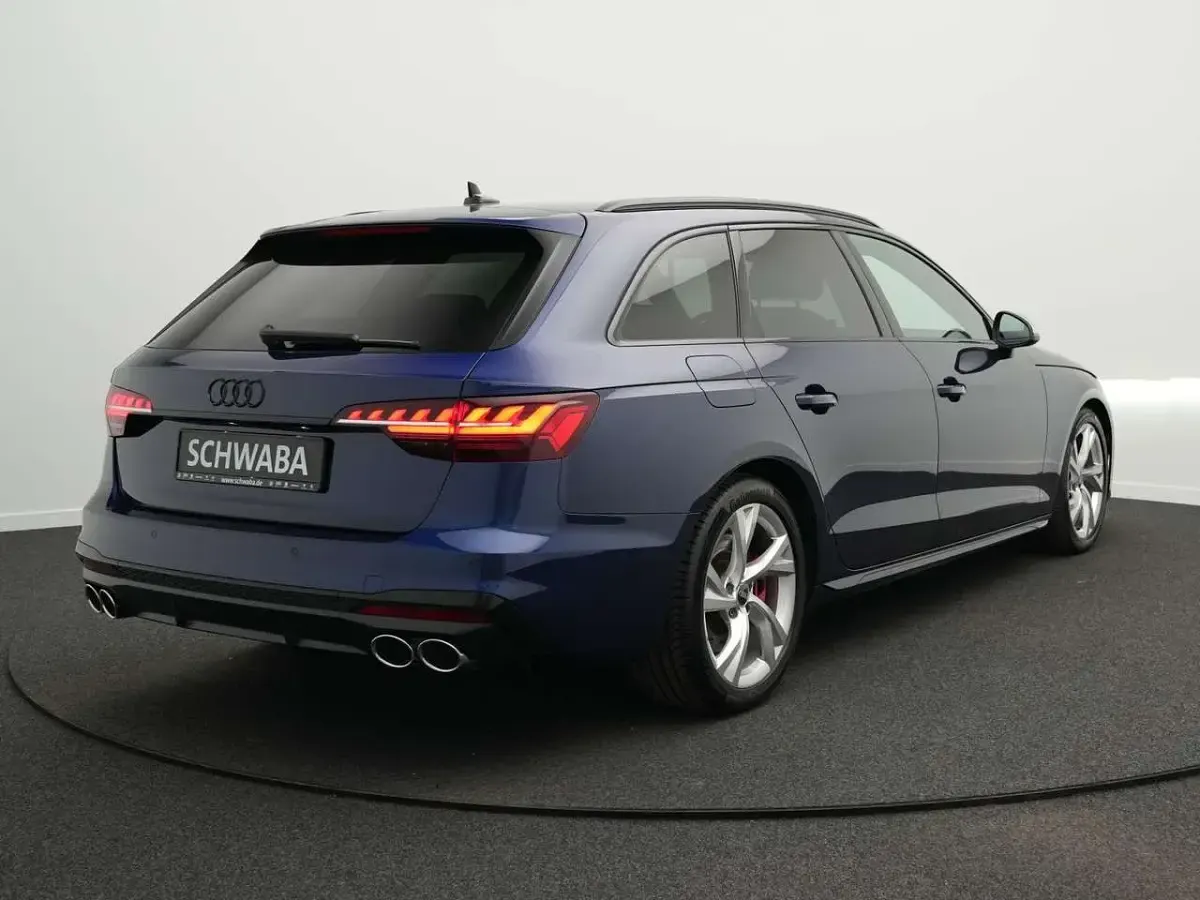 Gebraucht Audi S4 Sport 341 PS (250 kW) 2023 Navarrablau metallic Kombi