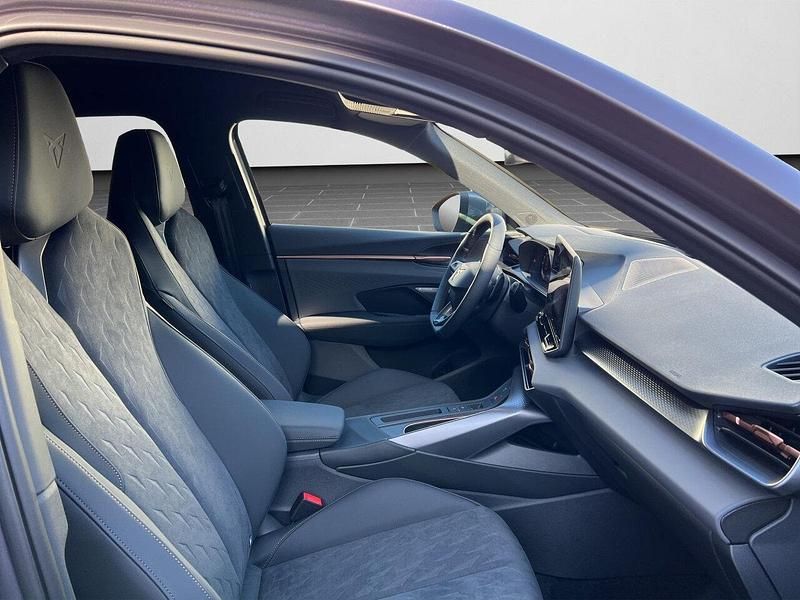 Gebraucht Cupra Terramar 204 PS (150 kW) 2025 Dark void metallic (metallic) SUV