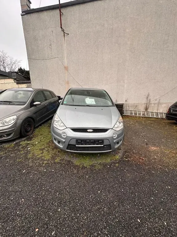 Gebraucht Ford S-MAX Trend 140 PS (102 kW) 2009 Grau Van / Kleinbus