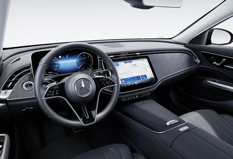 Gebraucht Mercedes E450 Avantgarde 367 PS (269 kW) 2024 Grau Limousine