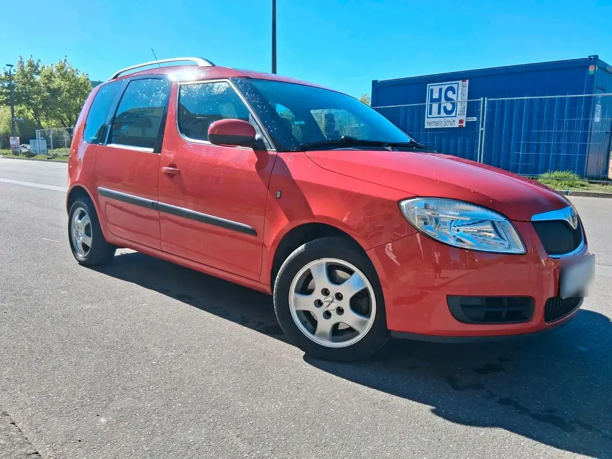 Gebraucht Skoda Roomster 105 PS (77 kW) 2010 Rot Van / Kleinbus