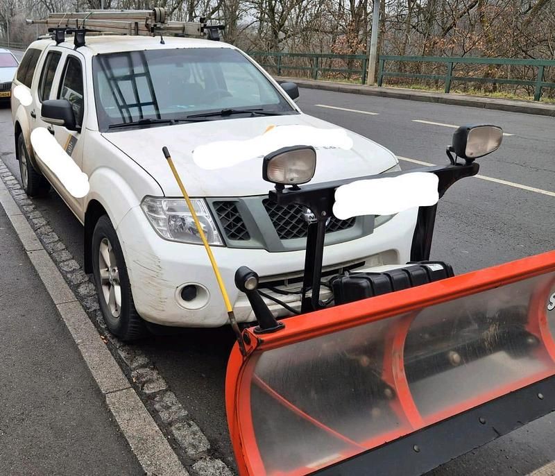 Weiß Gebraucht 2015 Nissan Navara Abholung | 12.500 € (Fairer Preis) - Bild 1/4