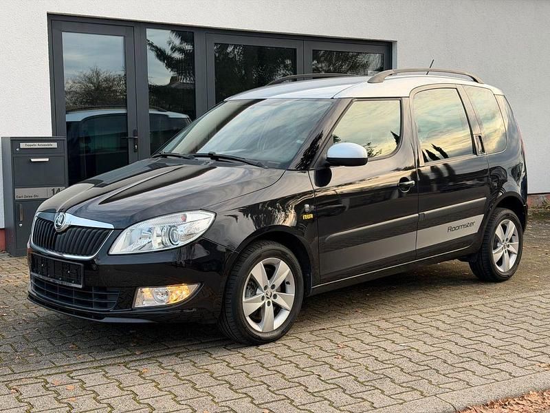 Schwarz Gebraucht 2013 Skoda Roomster Fresh Van / Kleinbus | 5.999 € (Fairer Preis) - Bild 1/4