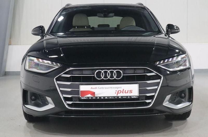 Gebraucht Audi A4 Advanced 136 PS (100 kW) 2022 Schwarz Kombi
