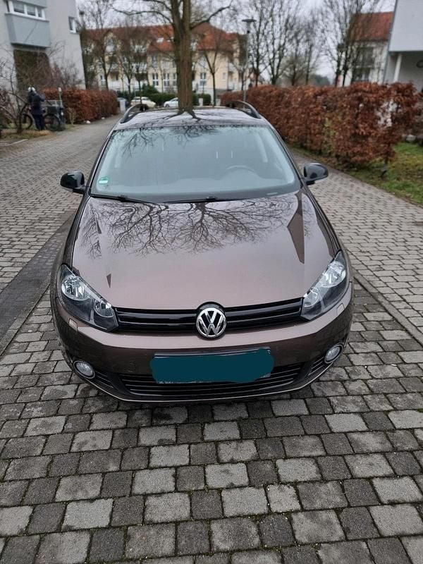 Braun Gebraucht 2012 VW Golf VII Match Kombi | 6.350 € (Superpreis) - Bild 1/4