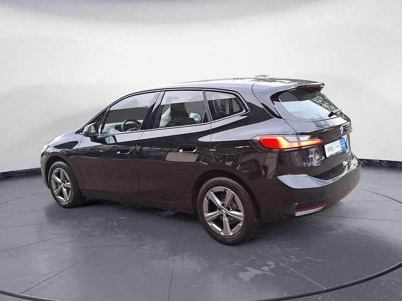 Gebraucht BMW 220 156 PS (114 kW) 2025 Schwarz Van / Kleinbus