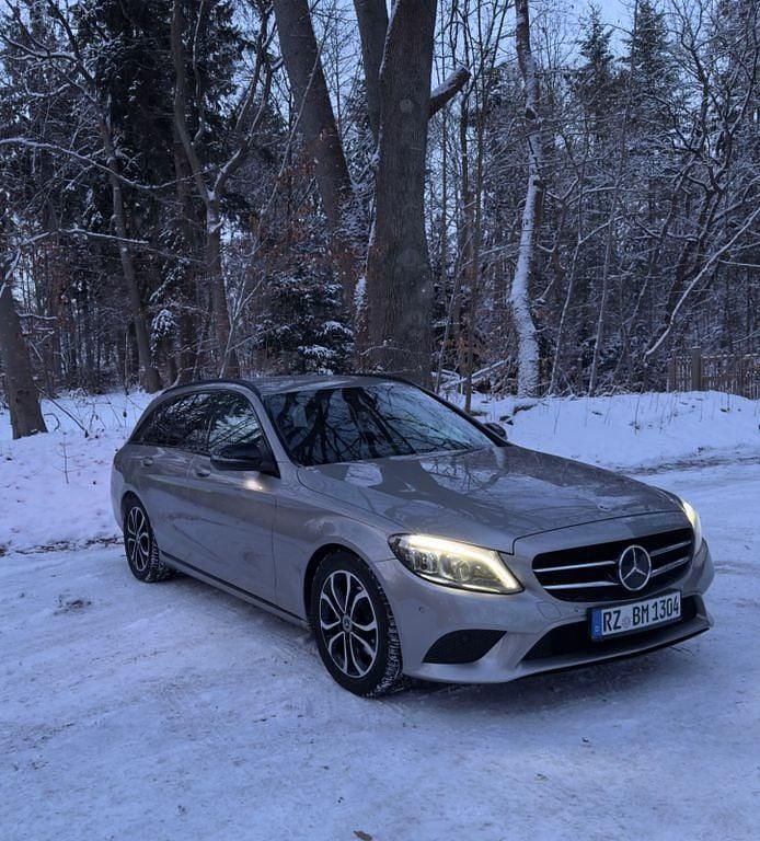 Silber Gebraucht 2019 Mercedes C220 Avantgarde Kombi | 19.800 € (Guter Preis) - Bild 1/4
