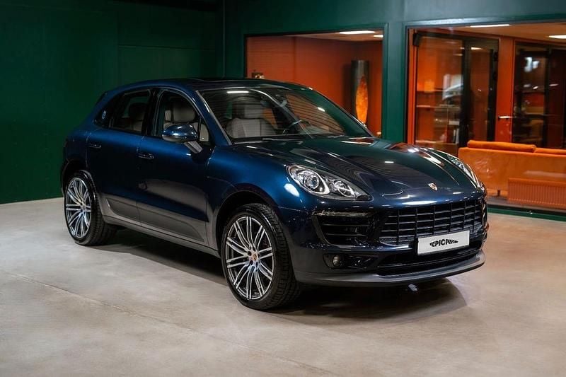 Blau Gebraucht 2018 Porsche Macan SUV | 34.900 € (Superpreis) - Bild 1/4