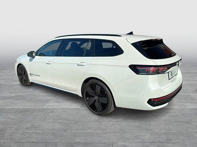 Gebraucht VW Passat R-line 150 PS (110 kW) 2025 Weiß Kombi