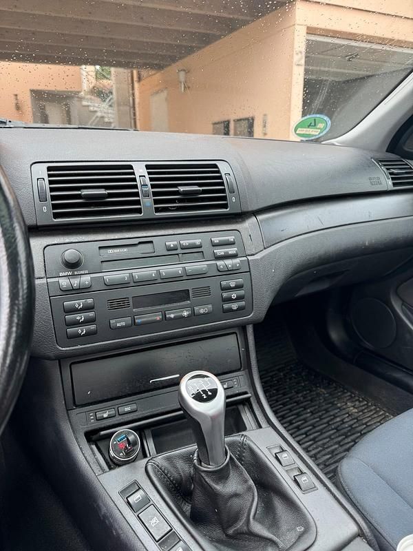 Second-hand BMW 320 150 CP (110 kW) 2002 Gri Berlinǎ