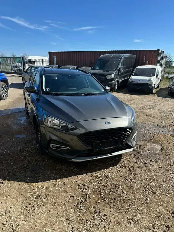 Używany Ford Focus Active 120 KM (88 kW) 2019 Szary Sedan/Limuzyna