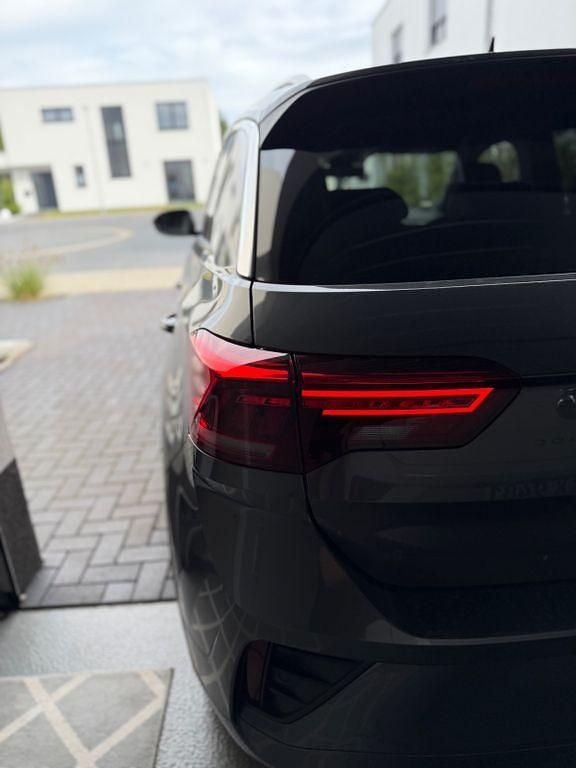 Gebraucht VW T-Roc R-line 150 PS (110 kW) 2024 Grau SUV