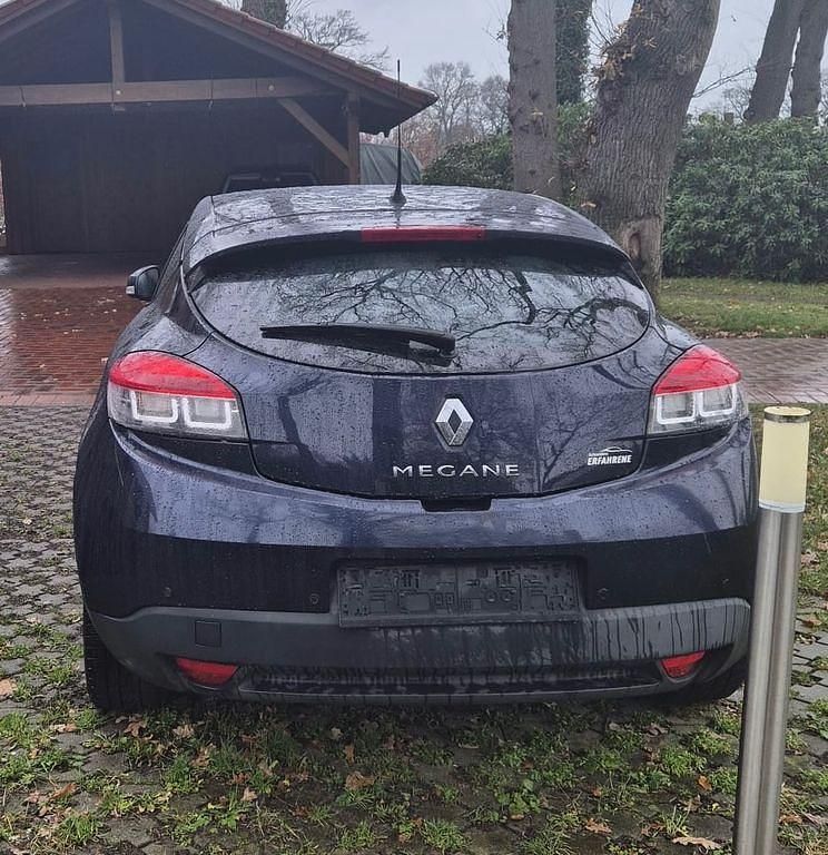 Gebraucht Renault Mégane III 131 PS (96 kW) 2009 Blau Coupé