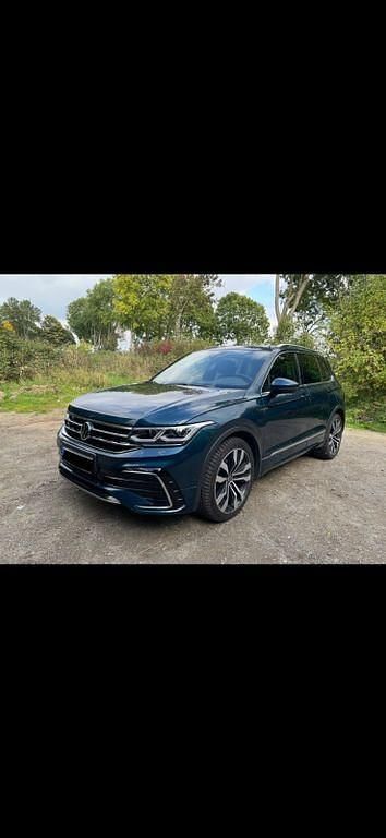 Blau Gebraucht 2020 VW Tiguan R-line SUV | 27.400 € (Fairer Preis) - Bild 1/4