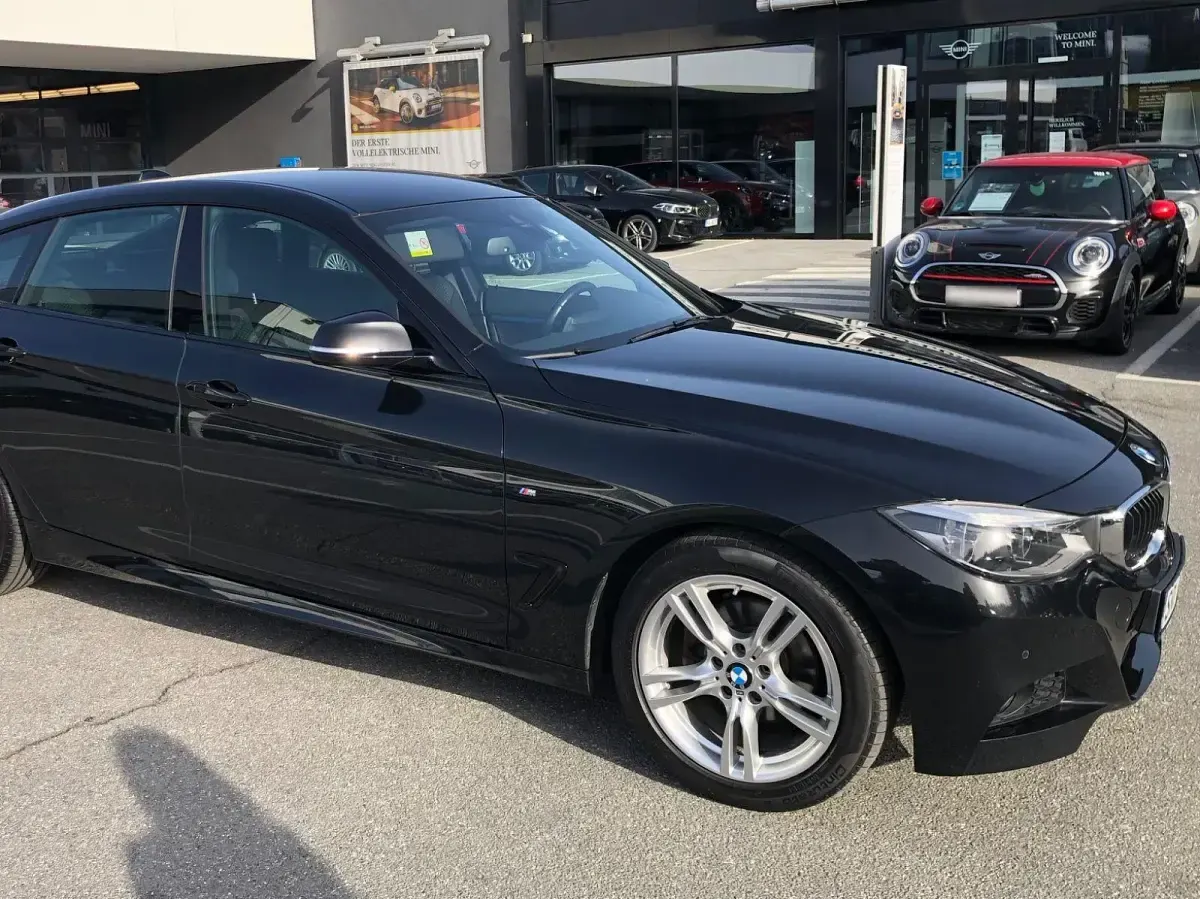 Gebraucht BMW 320 Performance 190 PS (139 kW) 2017 Schwarz Limousine