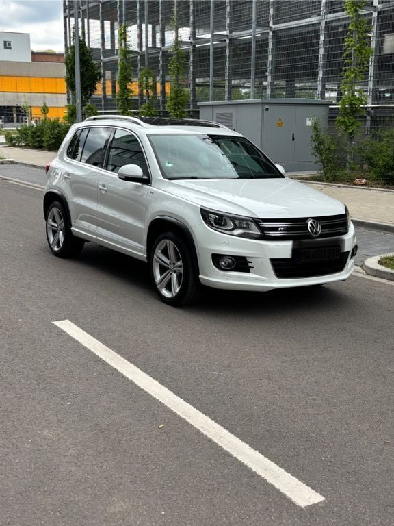 Weiß Gebraucht 2015 VW Tiguan Cup SUV | 16.450 € (Fairer Preis) - Bild 1/4