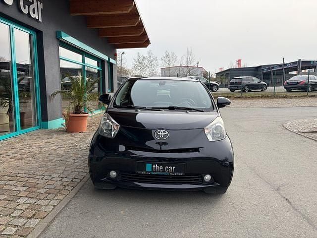 Gebraucht Toyota iQ 90 PS (66 kW) 2010 Schwarz Kleinwagen