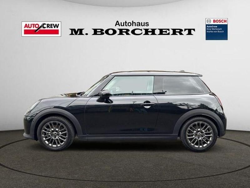 Gebraucht Mini Cooper Coupé Classic 156 PS (114 kW) 2024 Midnight black ii (metallic) Coupé
