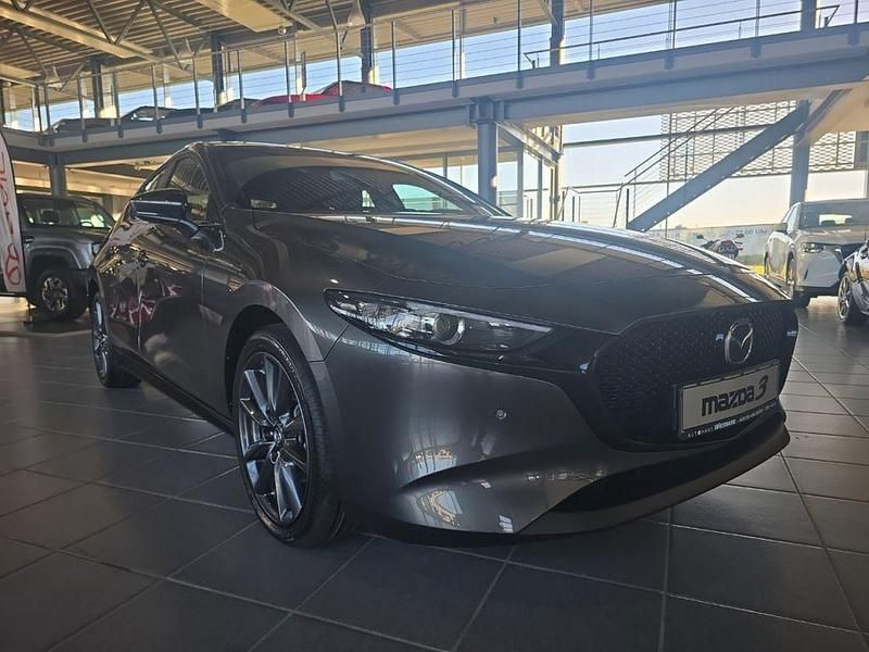 Neu Mazda 3 140 PS (102 kW) 2025 Grau Limousine