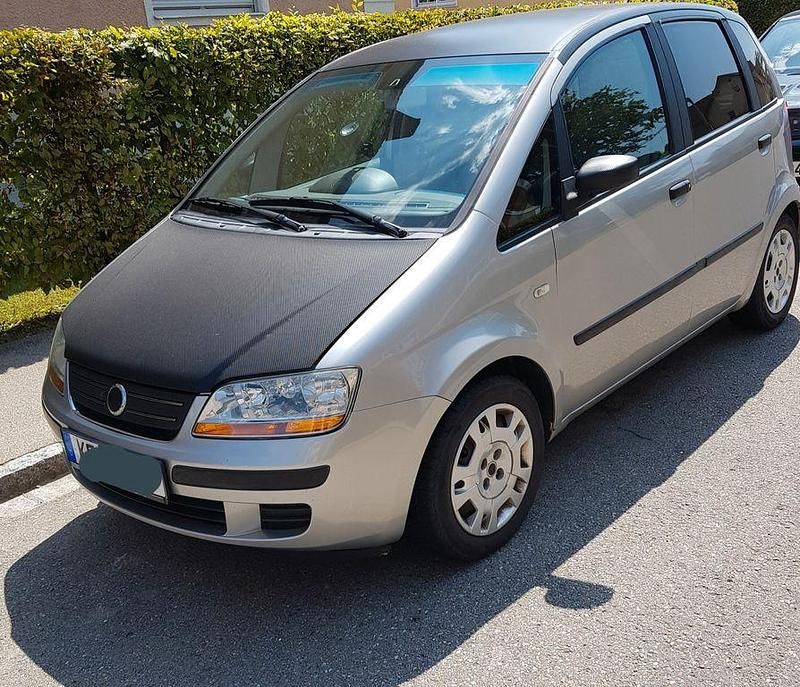 Silber Gebraucht 2004 Fiat Idea Active Van / Kleinbus | 2.500 € (Fairer Preis) - Bild 1/3