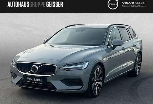 Gebraucht Volvo V60 Core 197 PS (144 kW) 2025 Grau Kombi