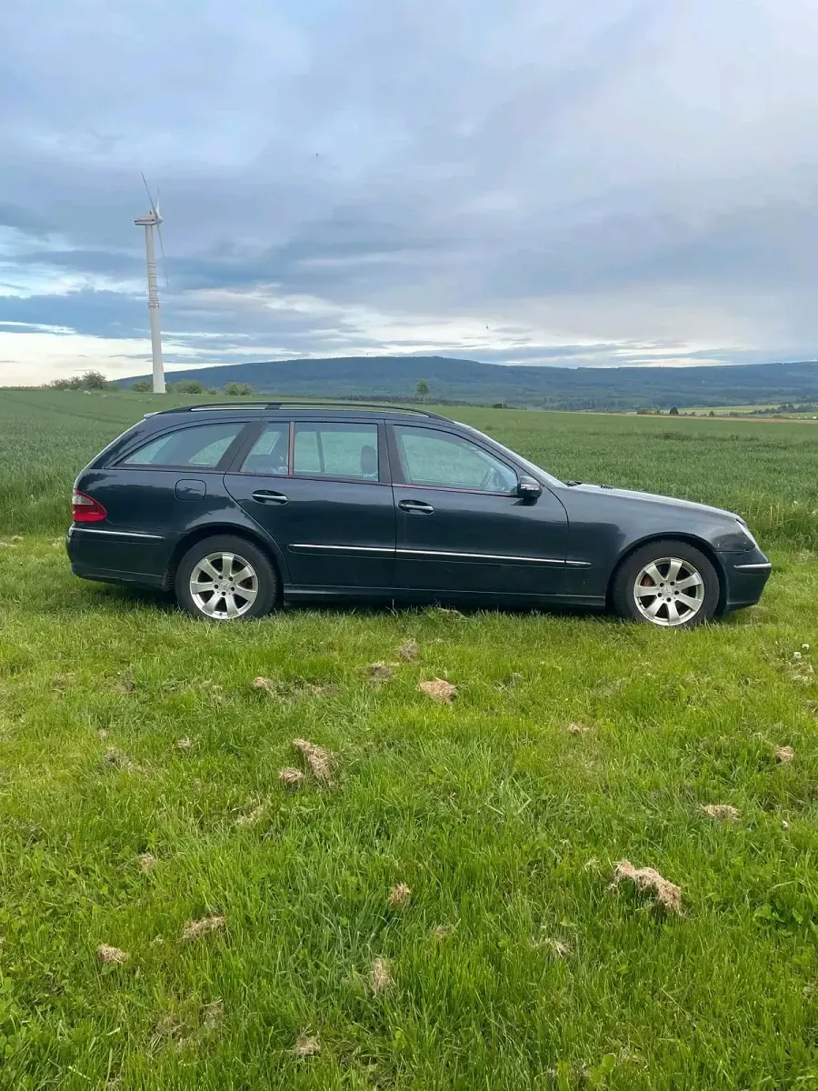 Gebraucht Mercedes E280 177 PS (130 kW) 2004 Blau Kombi