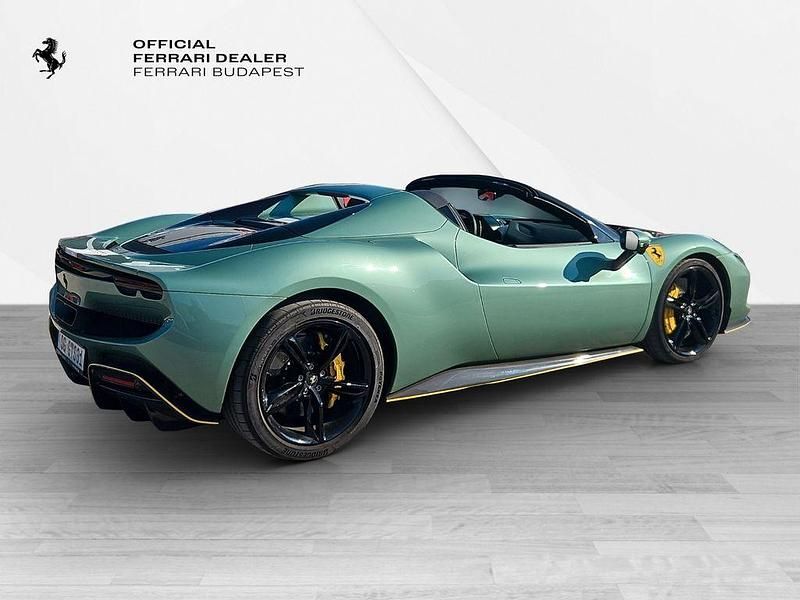 Gebraucht Ferrari 296 829 PS (609 kW) 2024 Grün Cabrio