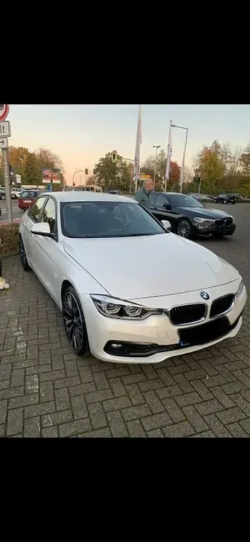 Gebraucht BMW 318 150 PS (110 kW) 2016 Weiß Limousine